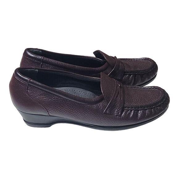 SAS Women's 7.5 M Burgundy Leather Tripad Comfort Foot Bed Loafers - Picture 14 of 15